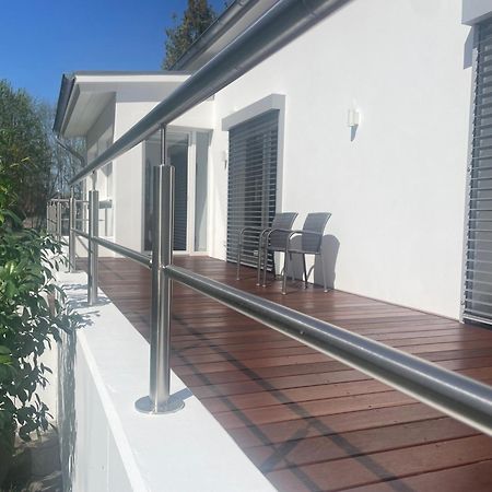 Appartement Mit 2 Schlafzimmern Und Terrasse Halle  Exterior photo